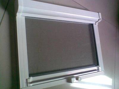 隐形纱窗用折叠式还是卷筒式?专家讲话太直白